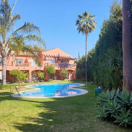 - Apartamento 9b, Urb. Jardines Del Rio Apartment *